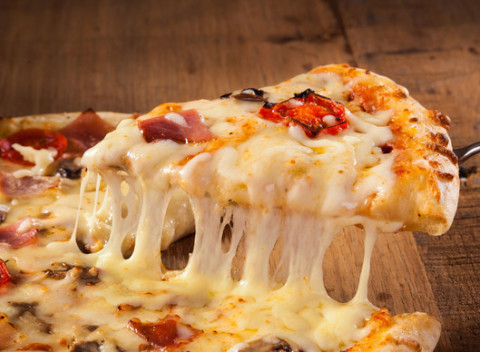 Dva ľubovoľné trojuholníky pizze  a 0,3 l nápoj Coca-Cola, Fanta, Sprite v Don Papa’s Pizza & Kebab.