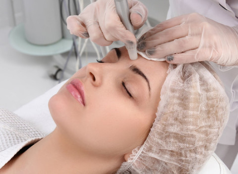 Plazmaterapia alebo rôzne druhy mezoterapie. Doprajte vašej pleti ošetrenie pre celkovú regeneráciu!