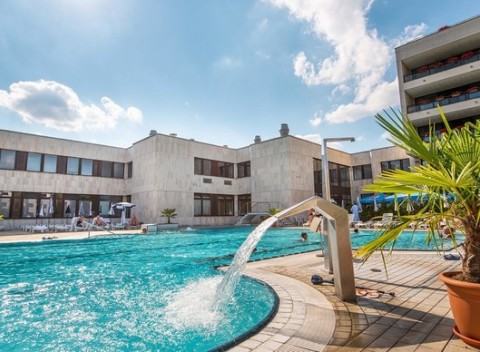 Liečebný víkendový pobyt v Dudinciach v komplexe Diamant*** s procedúrami a plnou penziou.