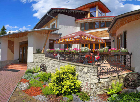 Letný alebo jesenný pobyt v Horskom hoteli Mních*** na Liptove s raňajkami.