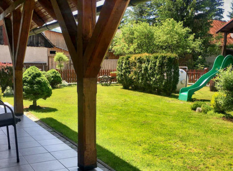 Rodinný domček Bôrka so saunou, ihriskom a exkurziou do včelej farmy + 1 noc zdarma.