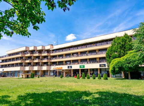 Piešťany: relax či senior pobyt v Hoteli Satelit ***s polpenziou a procedúrami.