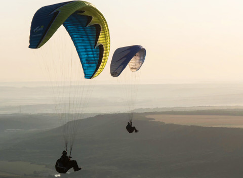 Motorový alebo akrobatický paragliding - najjednoduchšia forma lietania s poriadnou dávkou vzrušenia.