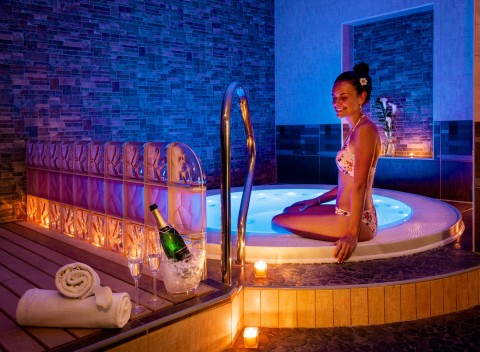 Jizerské hory v Hoteli Bon *** s privátnym wellness, bowlingom a polpenziou.