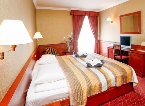 Eger v hoteli Ködmön **** + neobmedzené wellness a vstup do termálnych kúpeľov.