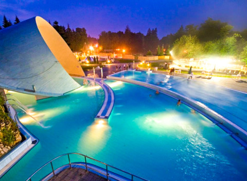 Miskolc Tapolca: Park Hotel *** s wellness a celodenným vstupom do kúpeľov.