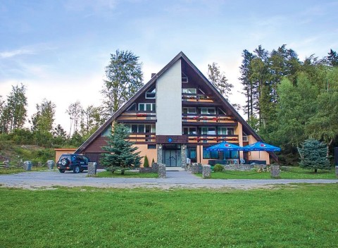 Kremnické vrchy: pobyt v Penzióne Horec v stredisku Králiky s polpenziou.