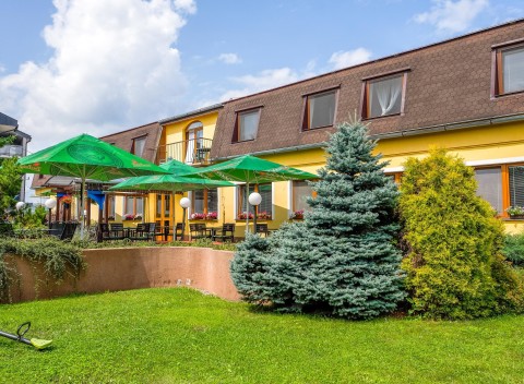 Bešeňová v Penzióne Agrothermal s raňajkami a zľavami do termálnych kúpeľov.