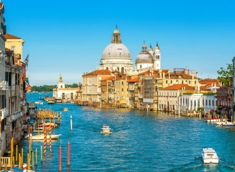 Kúzelné Benátky s ubytovaním pre 2 dospelých a až dve deti do 17 rokov zdarma.