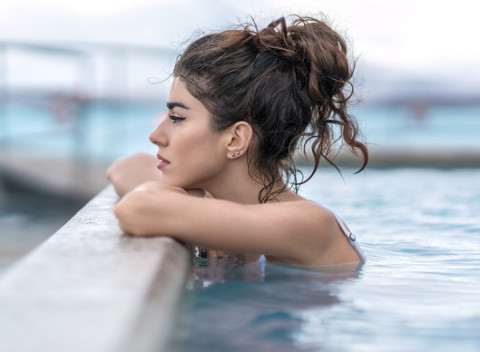 Oddych v morskej vode termálneho kúpaliska Novolandia - termálny výplavový bazén a wellness.