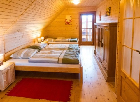 Prenájom príjemnej zrubovej chaty Alexandra s výhľadom na Liptovskú Maru.