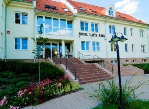 Ubytovanie pre dvoch Luxusný Hotel Lajta Park**** v Maďarsku.