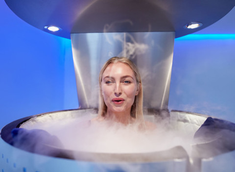 Vstup pre jednu či dve osoby naraz do kryokomory s teplotou -180 ⁰C pre lepšiu rehabilitáciu.