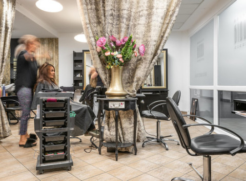 Steampod rekonštrukčná kúra, melír alebo farbenie v salóne v NTC.