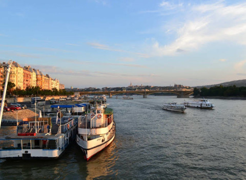 Predĺžený víkend s raňajkami pre dvoch na Dunaji - Fortuna Boat Budapešť.