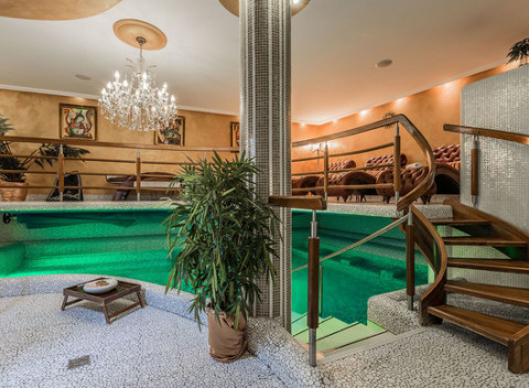 Wellness ajurvédsky pobyt v centre Košíc pre 2 osoby na 2 noci s raňajkami a masážami.