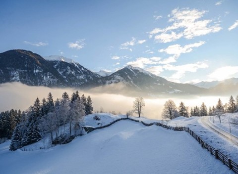 Zimná dovolenka v penzióne Haslinger v salzburských Alpách s raňajkami a vstupom do Felsentherme.