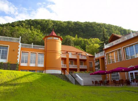 Wellness pobyt v Maďarsku Zažite výnimočnú dovolenku v hoteli Bellevue****