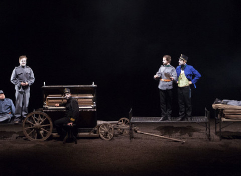 Vstupenka na predstavenie Josef Švejk v divadle Aréna. Groteska plná ľudských karikatúr.