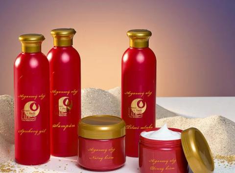 Kvalitný kozmetický balíček Vyhladzuje, zjemňuje a hydratuje pokožku