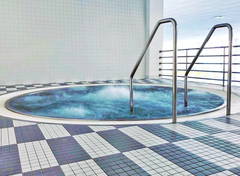 Kúpele Luhačovice v penzióne s raňajkami či polpenziou – vstup do bazéna a možnosť husacích hodov.