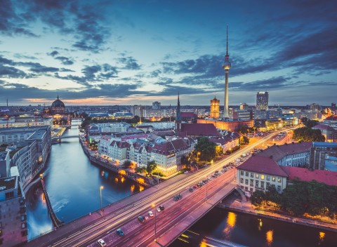 Berlín v Hoteli A&O Berlin Hauptbahnhof s raňajkami + 2 deti do 18 rokov zdarma.