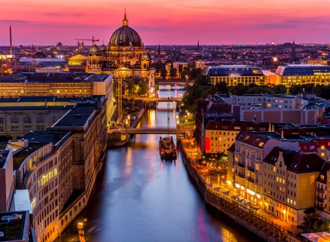 Berlín priamo v centre v Hoteli A&O Berlin Mitte s raňajkami + 2 deti zdarma.