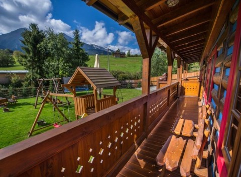 Dovolenka v penzióne Mountain resort River v budove z minulého storočia s exkluzívnym výhľadom.