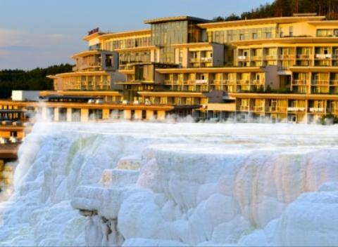 Dovolenka v kúpeľnom Egeri, v meste kúpeľov a vyhláseného vína. Wellness pobyt v Maďarsku pre dve osoby s polpenziou. 