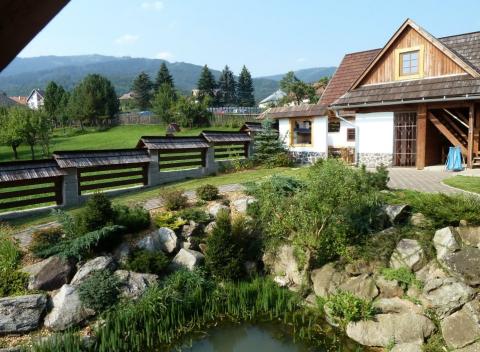 Penzión Schweintaal Drevená stavba v  štýle ľudovej architektúry