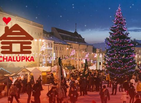 Klobásky a vianočný punč Pochúťky v Chalúpke na vianočných trhoch v BB