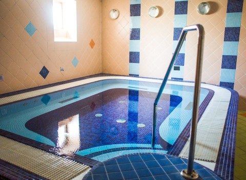 Kúpele Číž v Hoteli Rimava *** s unikátnou jódovou vodou, plnou penziou, bazénom + až 10 liečebných procedúr.