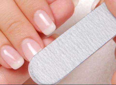 Krásne a upravené nechty Manikúra a lakovanie s exkluzívnou značkou OPI