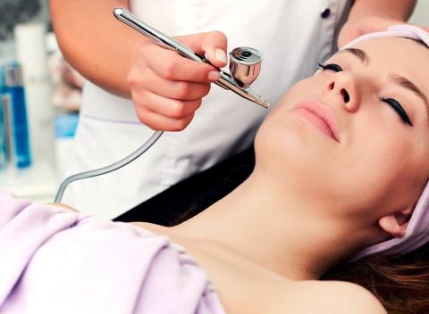 Krásna a omladená tvár Kyslíková mezoterapia so sérom a hyalurónom