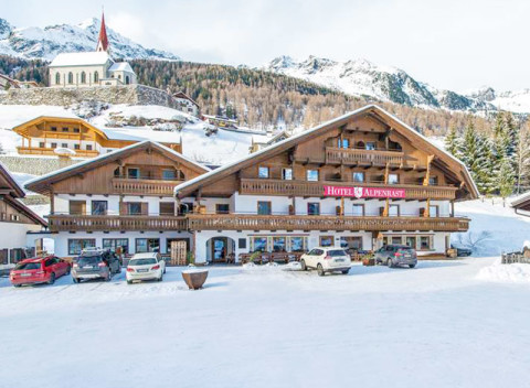 Južné Tirolsko v hoteli pri zjazdovkách s wellness, bežkárskym skipasom, polpenziou.