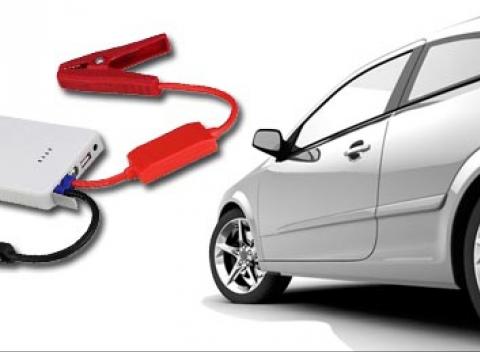 Štartovací box + nabíjačka  Potrebujete na svojich cestách nabiť autobatériu?