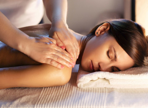 Liečebno-relaxačná 40 min. masáž v obľúbenom salóne Vita Verde.