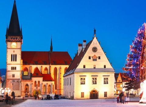 Nechajte sa unášať čarom Bardejovských Kúpeľov a oddýchnite si v súkromnom wellness centre. Dieťa do 8 rokov zdarma.