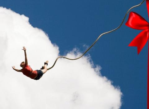 Najvyšší Bungee Jumping Čiech a na Slovensku. Skočte v ústrety zemi a vyskúšajte tento ojedinelý a fantastický zážitok.  