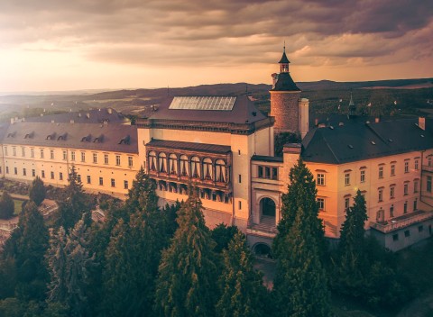 CHKO Křivoklátsko v zámku s unikátnym wellness a raňajkami v zámockej krčme.