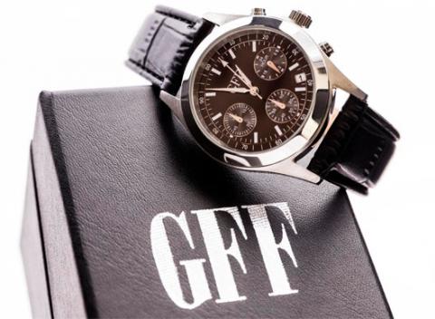 Jedinečný symbol elegancie a štýlu. Urobte niekomu radosť a darujte luxusné pánske hodinky model GFF Chronograph. 