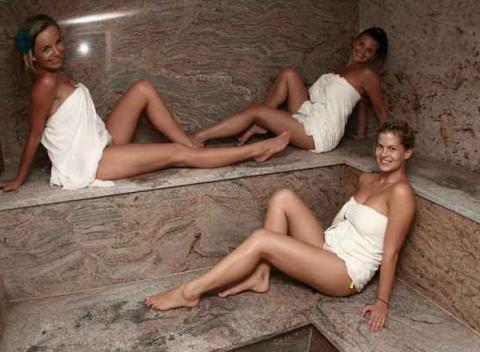 Romantické ubytovanie v Hoteli Alžbetin dvor. Spoznávajte krásy okolia a vychutnajte si 1 alebo 2 noci vo dvojici.