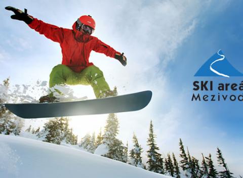 Celodenný alebo večerný skipass do Ski areál Mezivodí. Umelé zasnežovanie a kvalitne upravené zjazdovky, len za 6€.