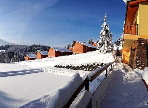 Zimná dovolenka so špičkovým wellness pre 4 až 6 osôb v prekrásnom prírodnom rezorte Holiday Park Orava*** na dve až tri noci.