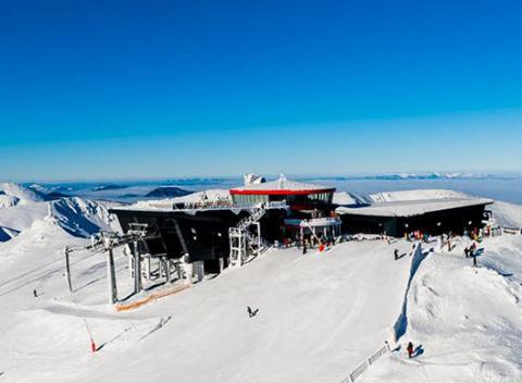 Hotel Hydro Krpáčovo v srdci Nízkych Tatier. Ubytovanie v pôvabnej podhorskej oblasti Horehronia v blízkosti turistického strediska.