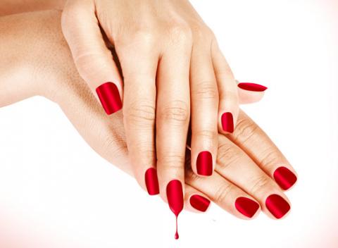 Japonská alebo klasická manikúra, či zábal na ruky. Doprajte vašim rukám profesionálnu starostlivosť a výživu. 