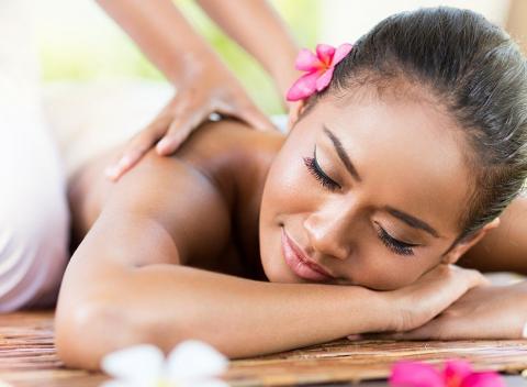 Nájdite si čas na relax a vyberte si masáž chrbta a šije, celého tela, relaxačné masáže a darčekové permanentky.