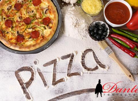 Chrumkavá pizza so zeleninkou, so syrom či s mäsom je talianska chuťovka, ktorú si teraz môžete vychutnať vo dvojici.