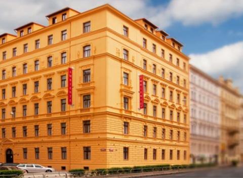 Hotel Ambiente ubytovanie v centre Prahy. Necháte sa hýčkať štvorhviezdičkovým luxusom, odkiaľ budete mať pražské pamiatky ako na dlani.