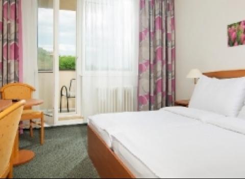 Orea Resort Santon neďaleko Brna na 3 dni pre 2 osoby s raňajkami. Hotel ponúka veľa možností na relax či športové aktivity.